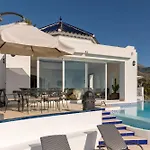 Chimenea - Luxury With Private Pool & Stunning Sea Views - Lual *