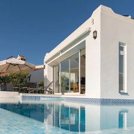 Chimenea - Luxury With Infinity Pool & Stunning Sea Views - Lual Villa