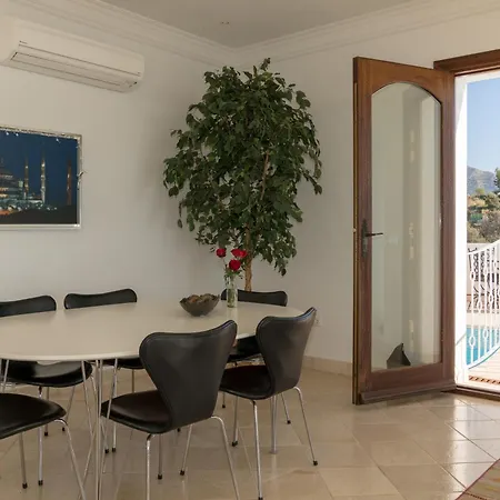 וילה Chimenea 16