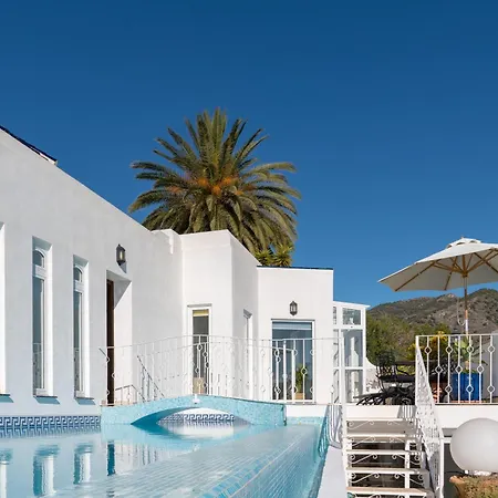Villa Chimenea - Luxury With Infinity Pool & Stunning Sea Views - Lual *