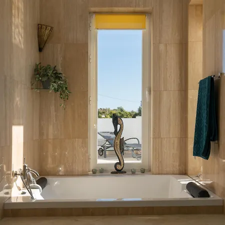 Villa Chimenea - Luxury With Infinity Pool & Stunning Sea Views - Lual