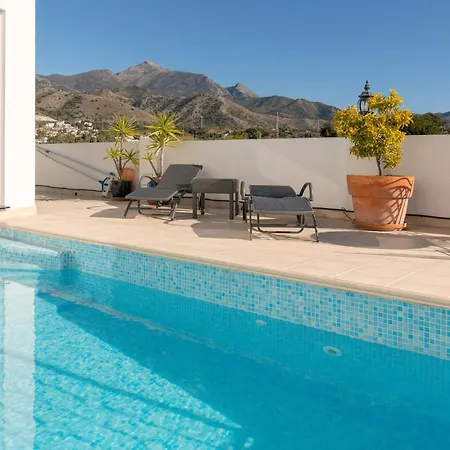 Chimenea - Luxury With Infinity Pool & Stunning Sea Views - Lual * 네르하