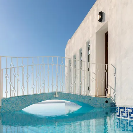 Chimenea - Luxury With Infinity Pool & Stunning Sea Views - Lual * 네르하